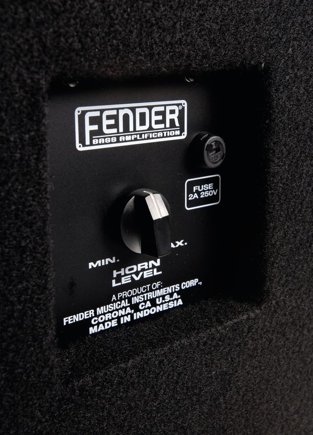 blank The combo sports the original 'block-styled' Fender nameplate from the '50s